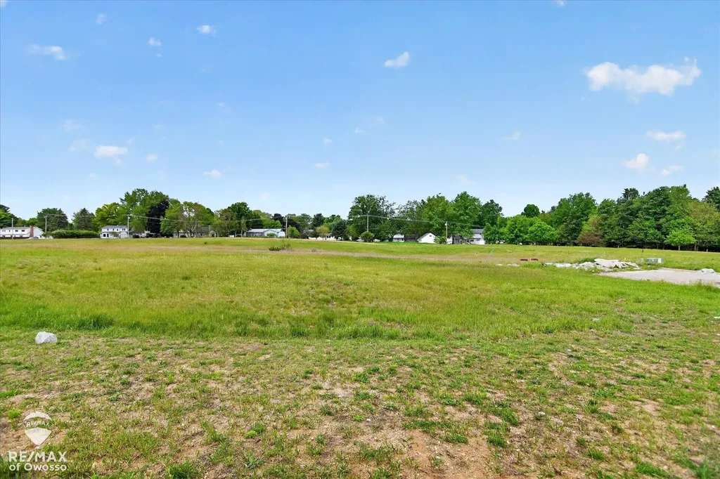 604 Muirfield Drive Eaton Rapids City MI 48827