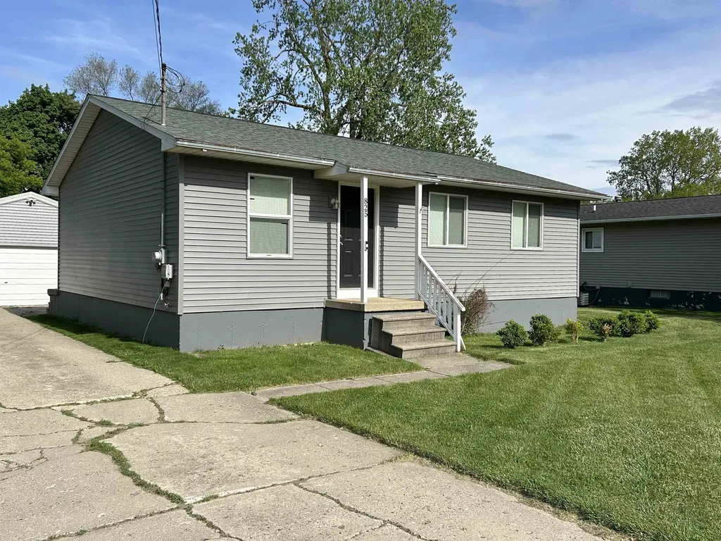 825 S Chestnut Street Owosso City MI 48867