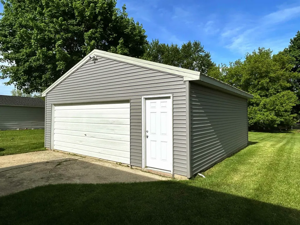 825 S Chestnut Street Owosso City MI 48867