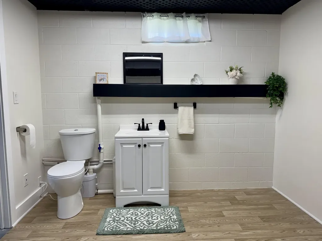 850 Middleton Road Caledonia Charter Township MI 48867