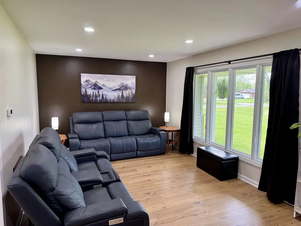 850 Middleton Road Caledonia Charter Township MI 48867