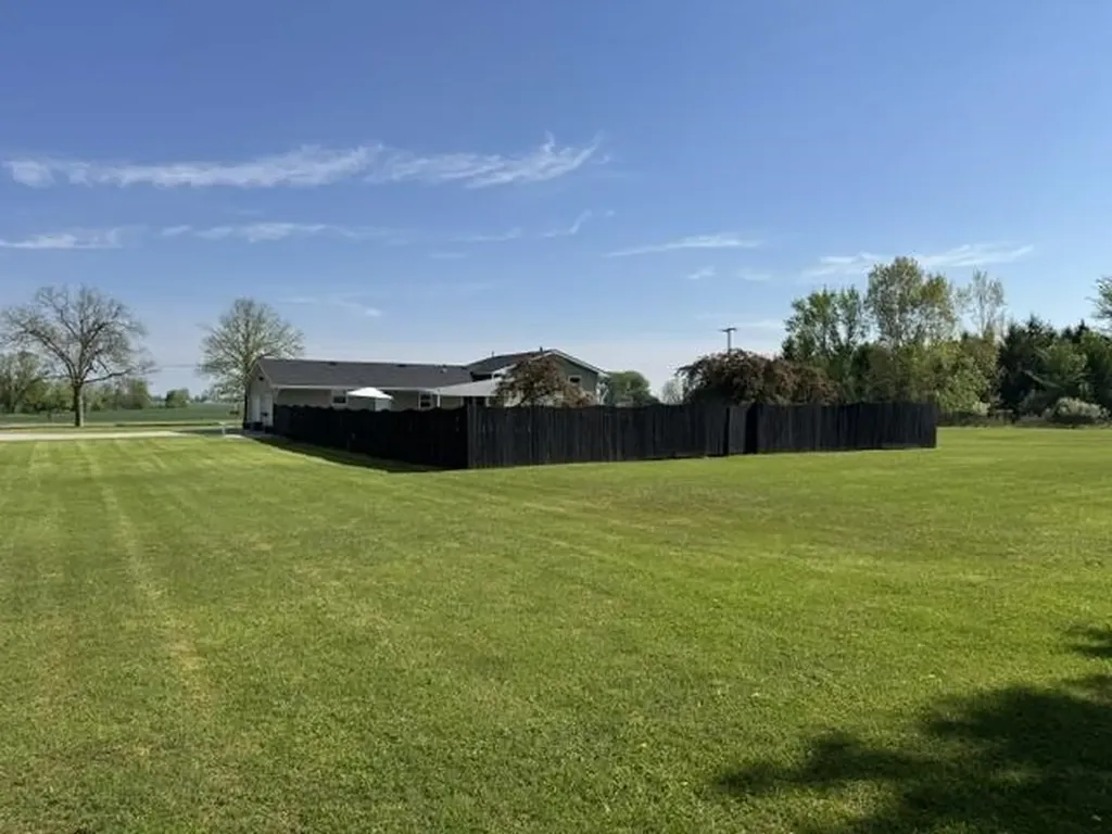 850 Middleton Road Caledonia Charter Township MI 48867