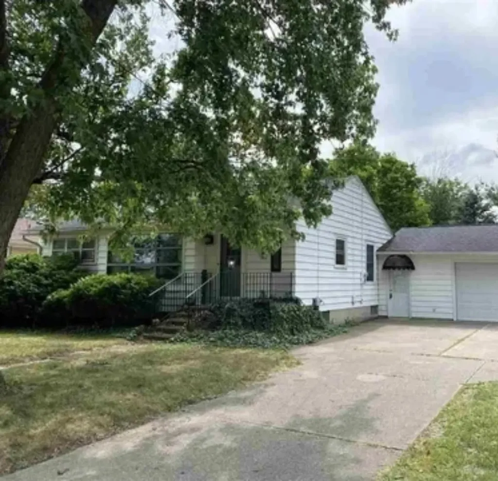 2241 Marshall Court Saginaw City MI 48602