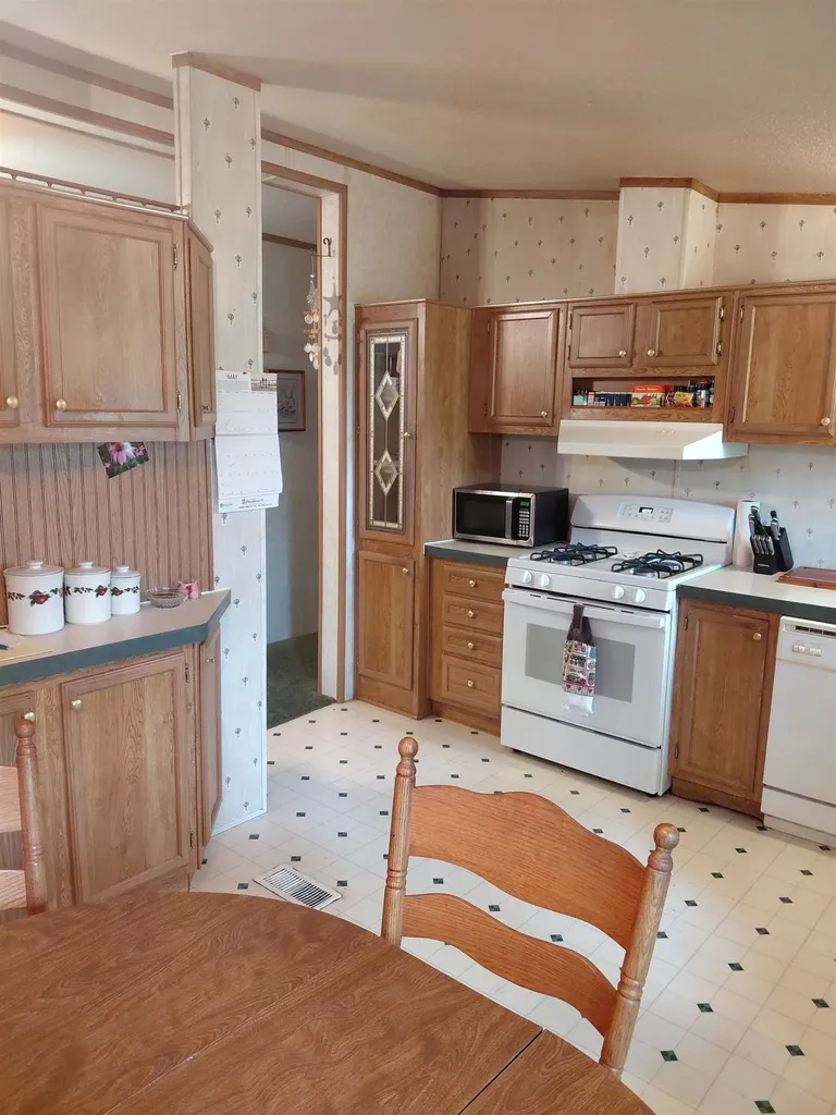 332 N Brooks Street Owosso City MI 48867