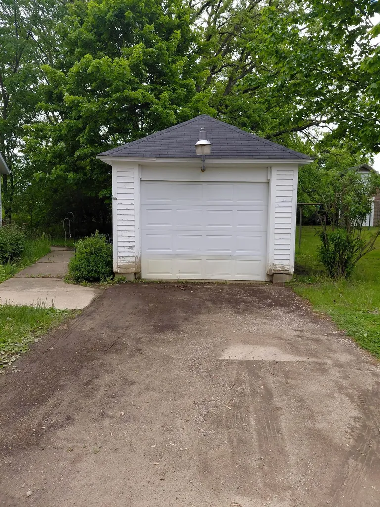 332 N Brooks Street Owosso City MI 48867