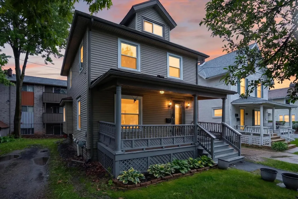 309 W Lapeer Street Lansing City MI 48933