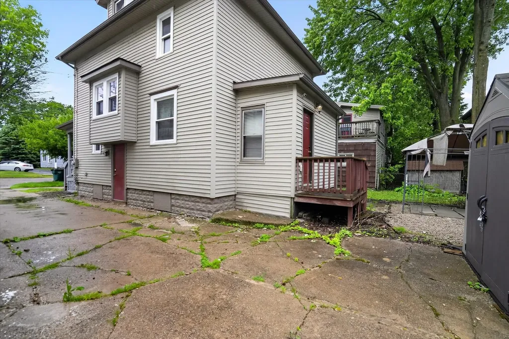 309 W Lapeer Street Lansing City MI 48933