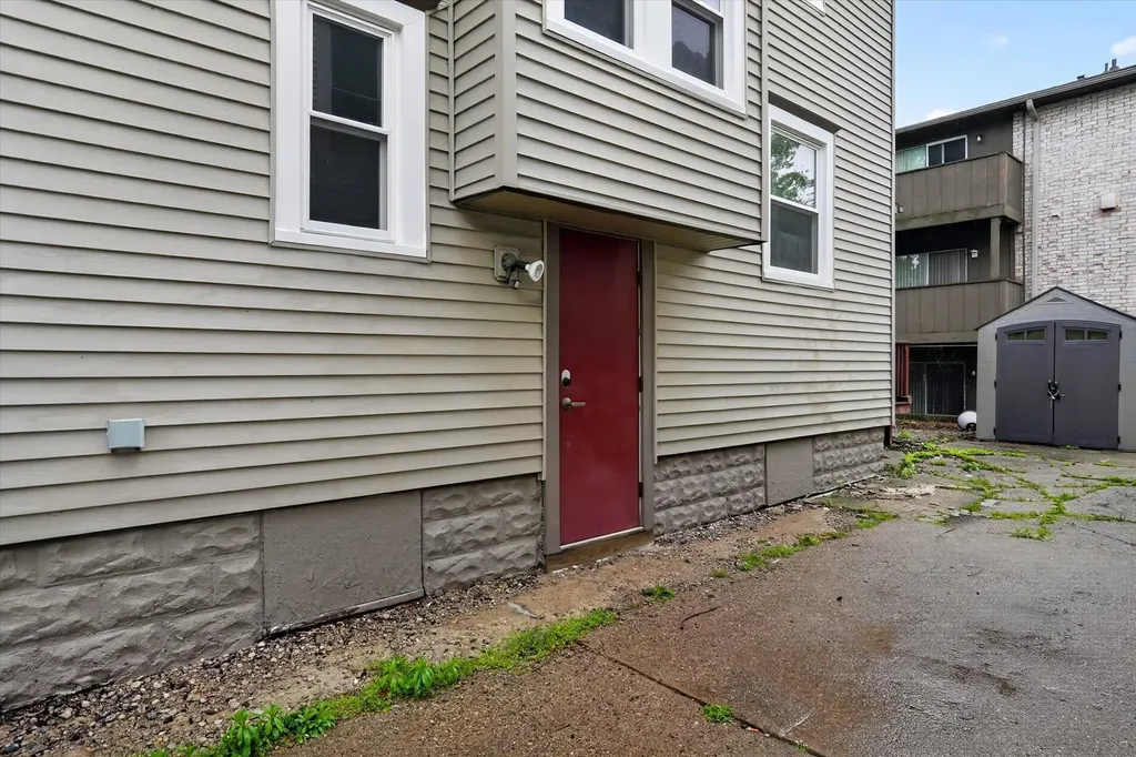309 W Lapeer Street Lansing City MI 48933
