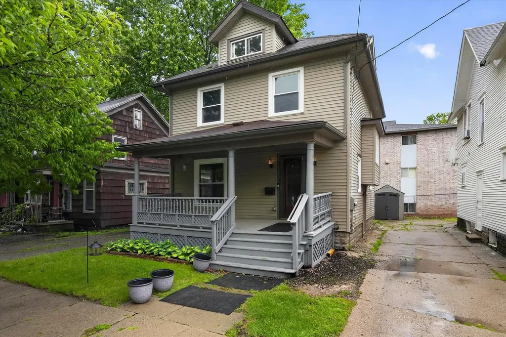309 W Lapeer Street Lansing City MI 48933