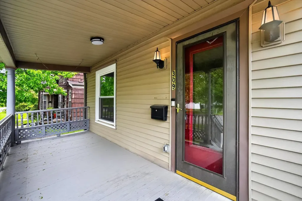 309 W Lapeer Street Lansing City MI 48933