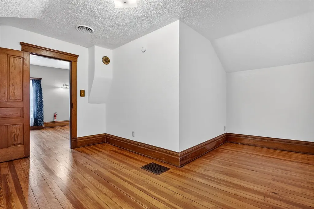 1008 Oak Street Niles City MI 49120