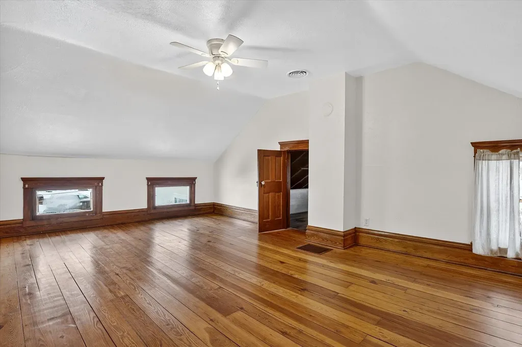 1008 Oak Street Niles City MI 49120