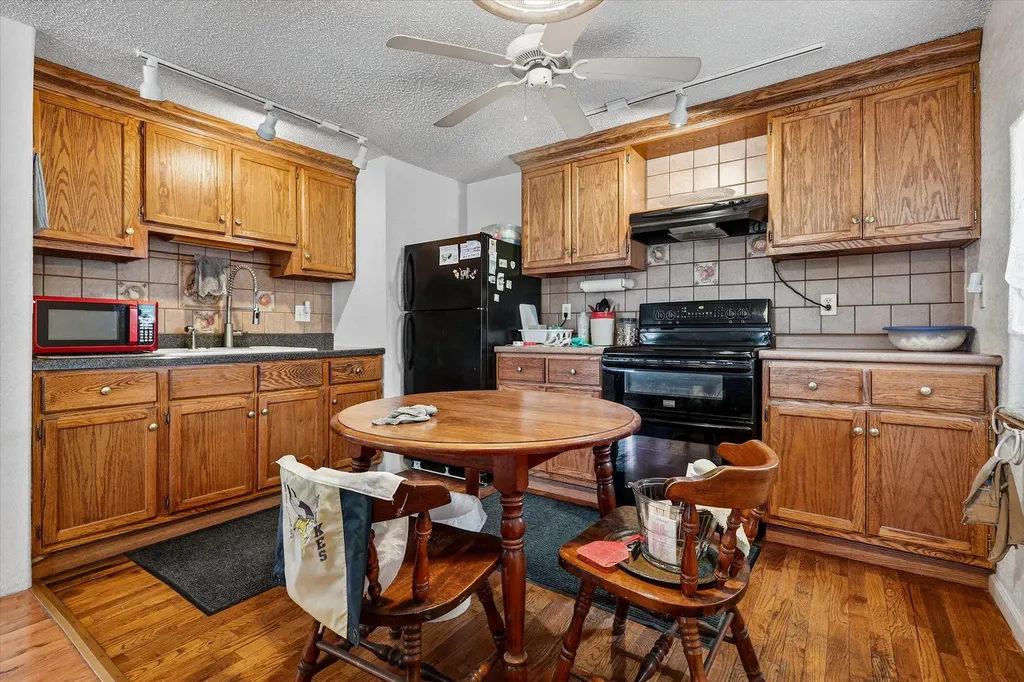1008 Oak Street Niles City MI 49120