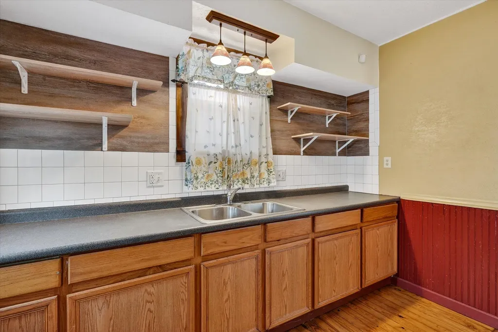 1008 Oak Street Niles City MI 49120