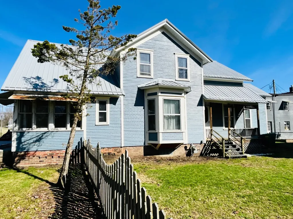 1008 Oak Street Niles City MI 49120