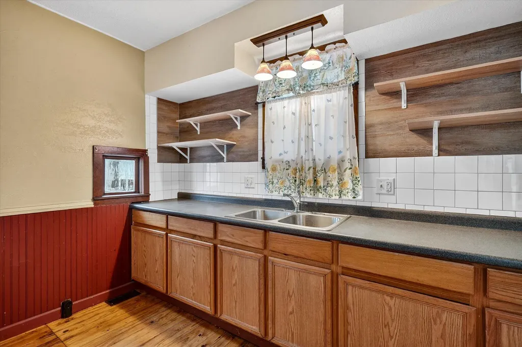 1008 Oak Street Niles City MI 49120