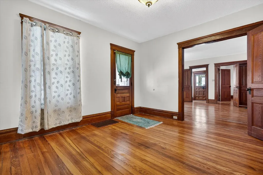 1008 Oak Street Niles City MI 49120