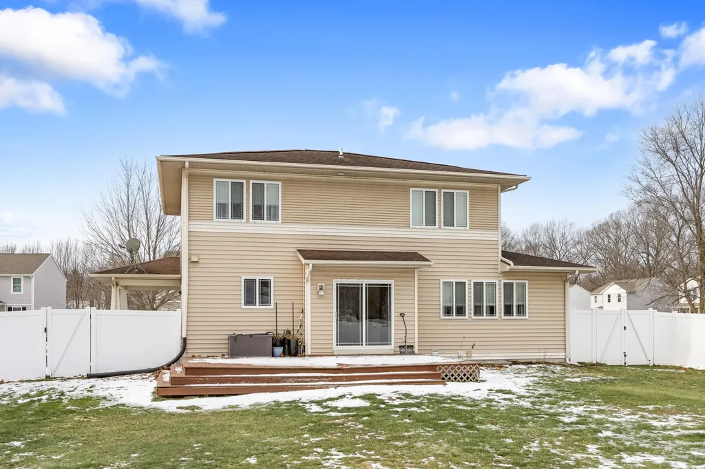 518 Dogwood Lane Watervliet City MI 49098
