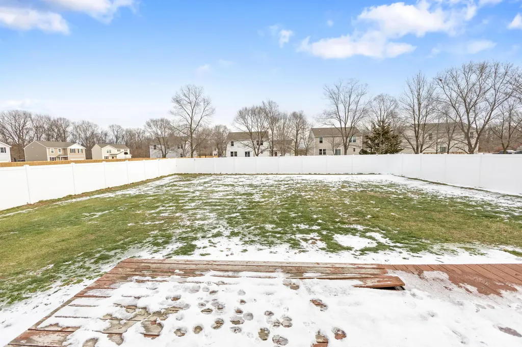 518 Dogwood Lane Watervliet City MI 49098