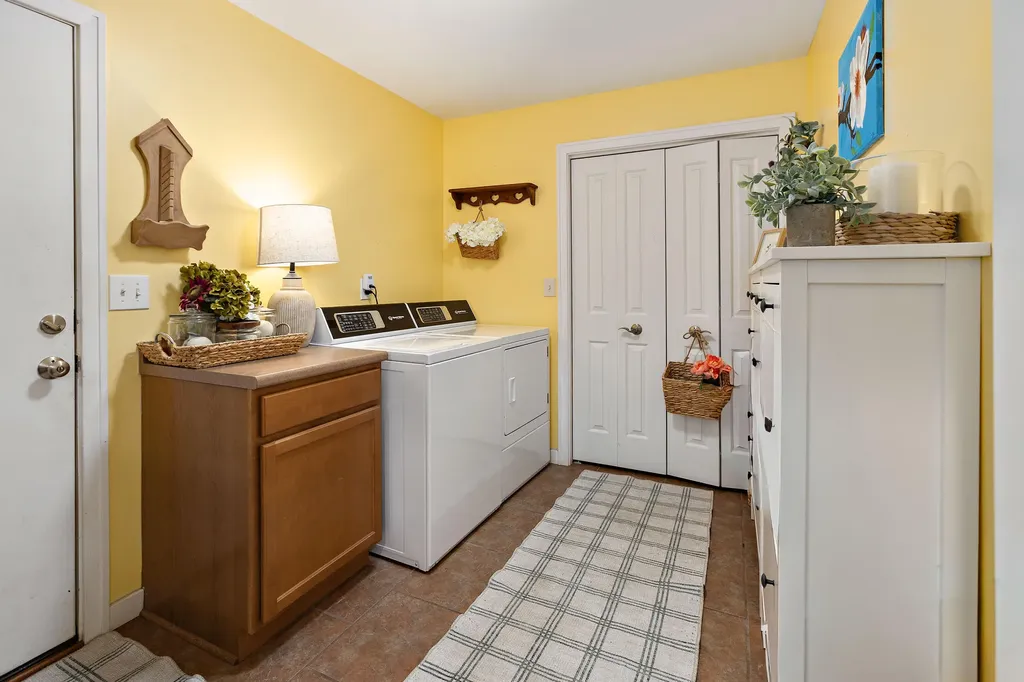 518 Dogwood Lane Watervliet City MI 49098