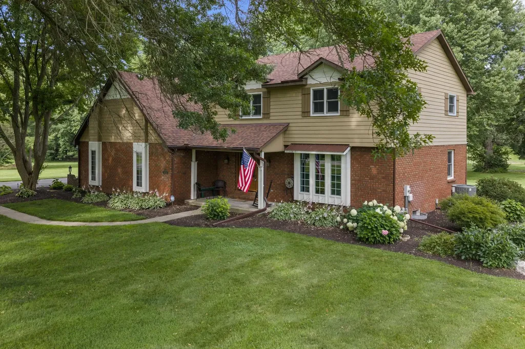 22279 Loupee Drive Lagrange Township MI 49031