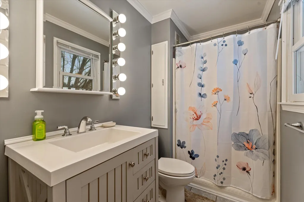 22279 Loupee Drive Lagrange Township MI 49031