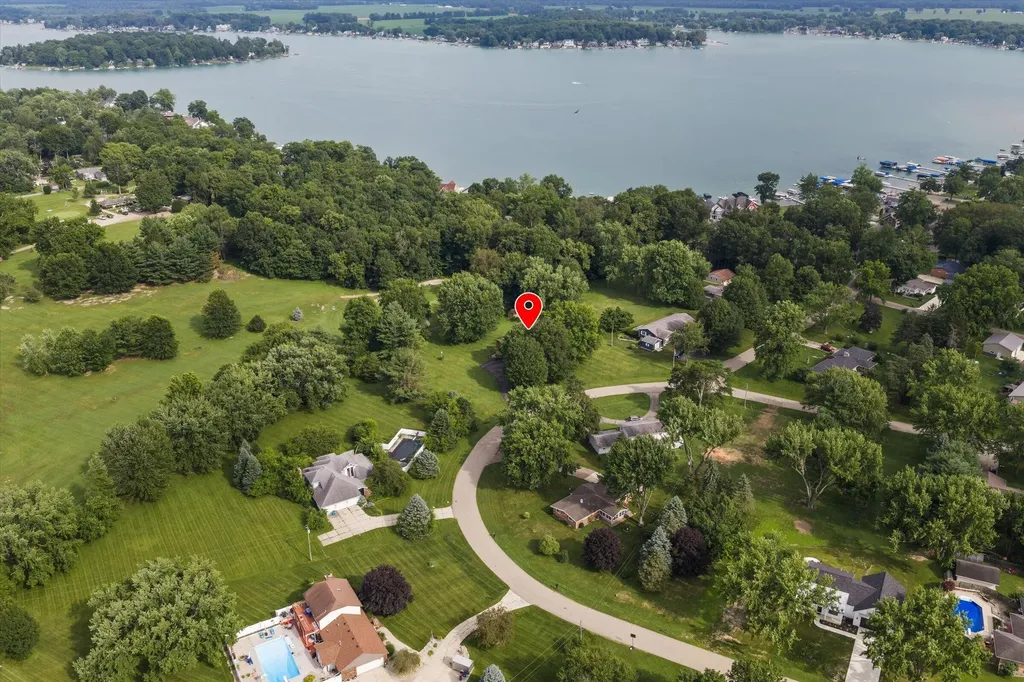 22279 Loupee Drive Lagrange Township MI 49031