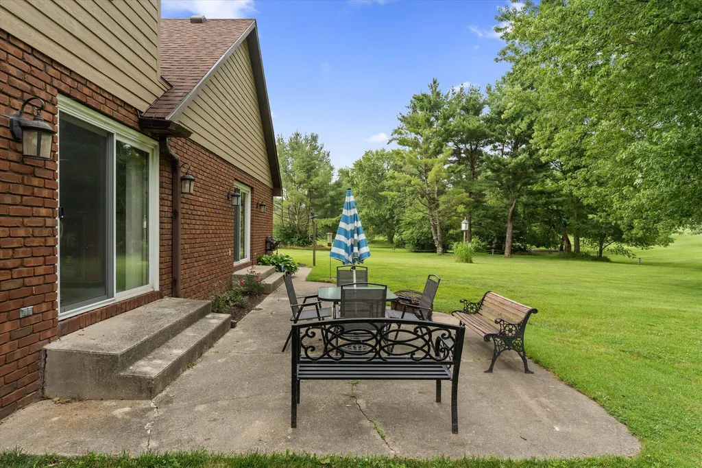 22279 Loupee Drive Lagrange Township MI 49031