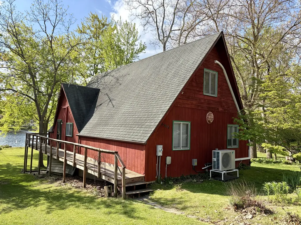 45601 Peninsula Drive E Bloomingdale Township MI 49056