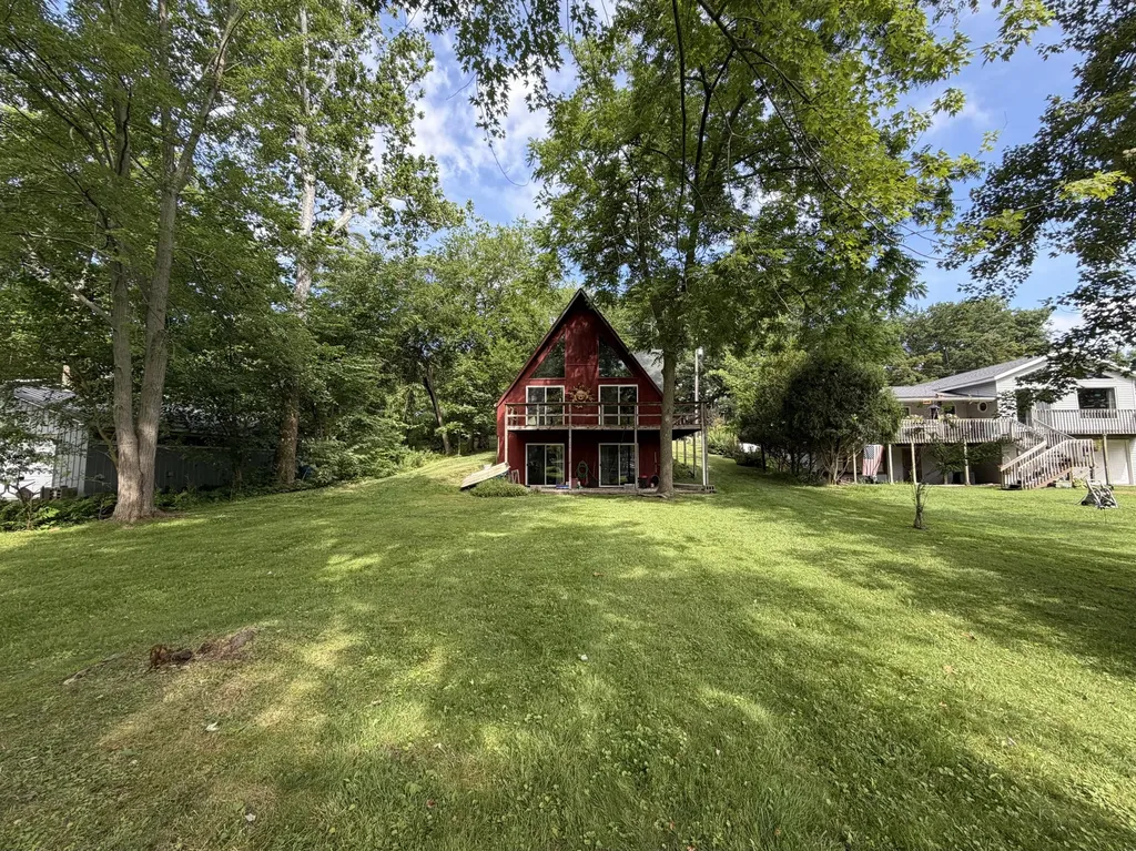 45601 Peninsula Drive E Bloomingdale Township MI 49056