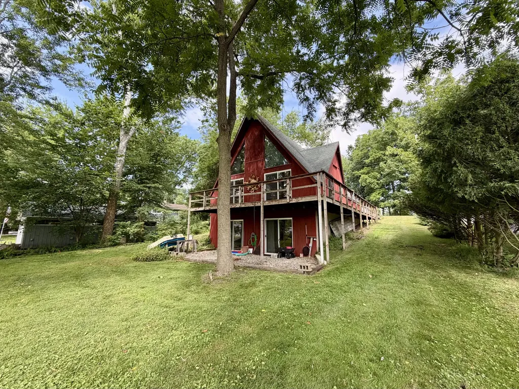 45601 Peninsula Drive E Bloomingdale Township MI 49056