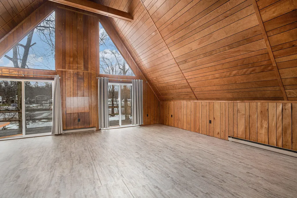 45601 Peninsula Drive E Bloomingdale Township MI 49056