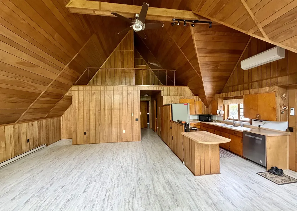 45601 Peninsula Drive E Bloomingdale Township MI 49056