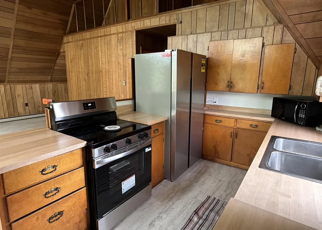 45601 Peninsula Drive E Bloomingdale Township MI 49056