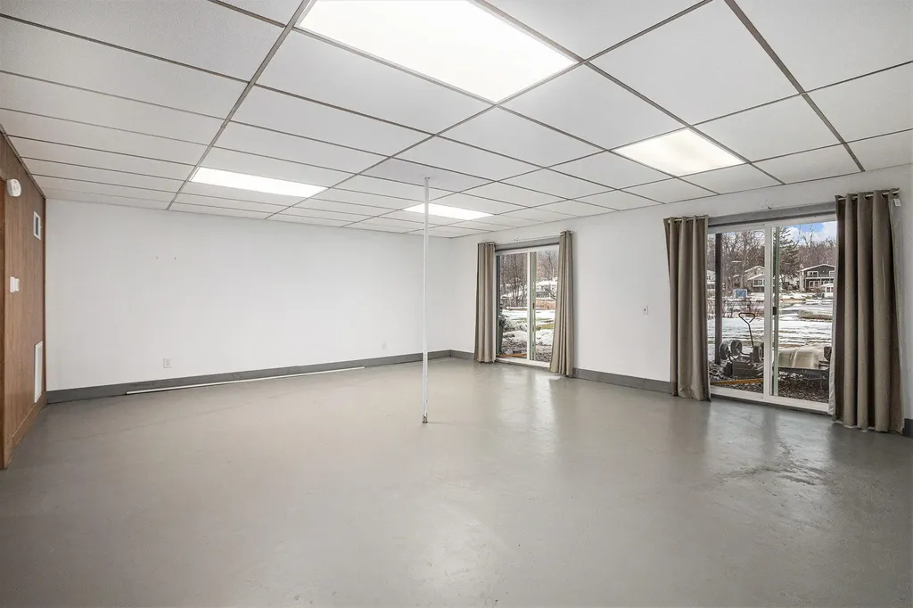 45601 Peninsula Drive E Bloomingdale Township MI 49056