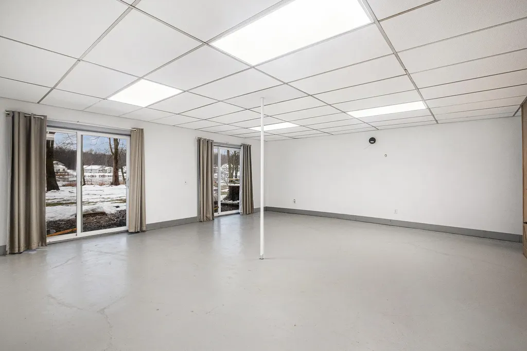 45601 Peninsula Drive E Bloomingdale Township MI 49056
