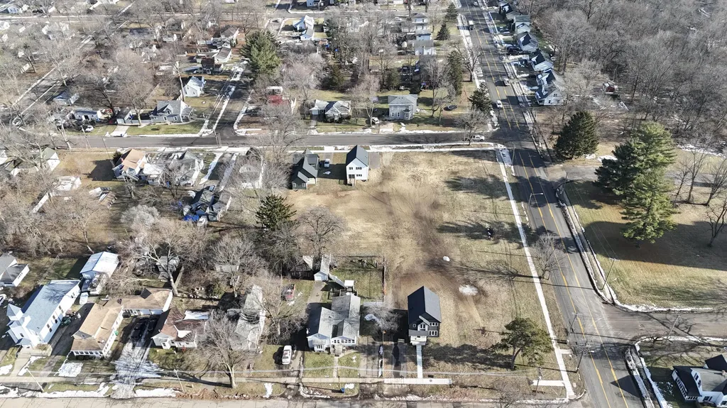 102 N Mill Street Dowagiac City MI 49047