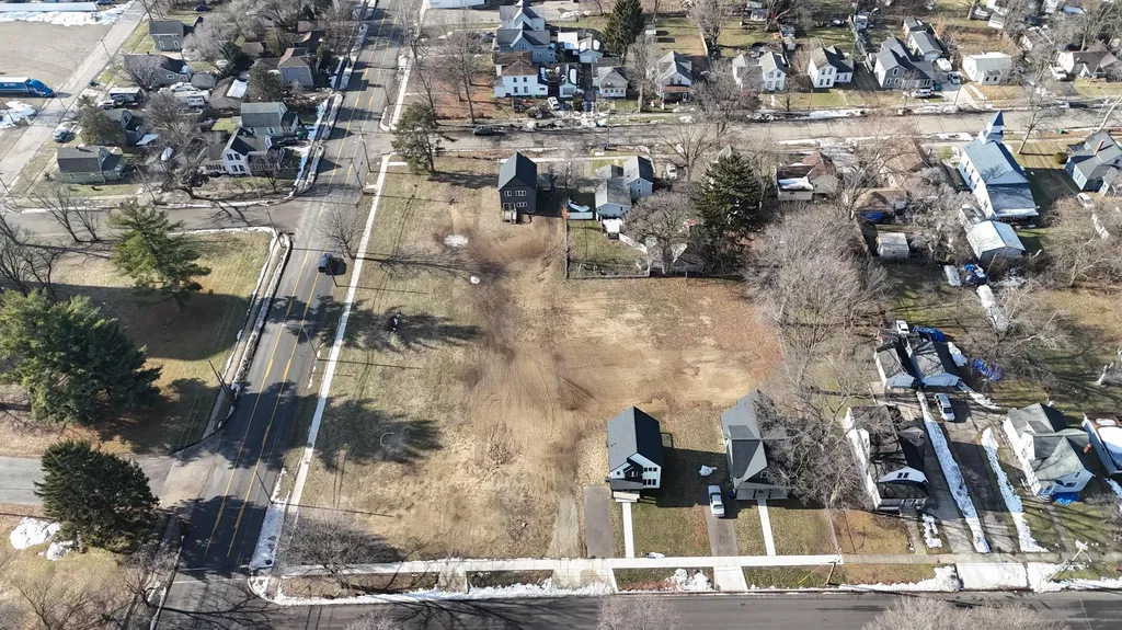 105 Lester Avenue Dowagiac City MI 49047