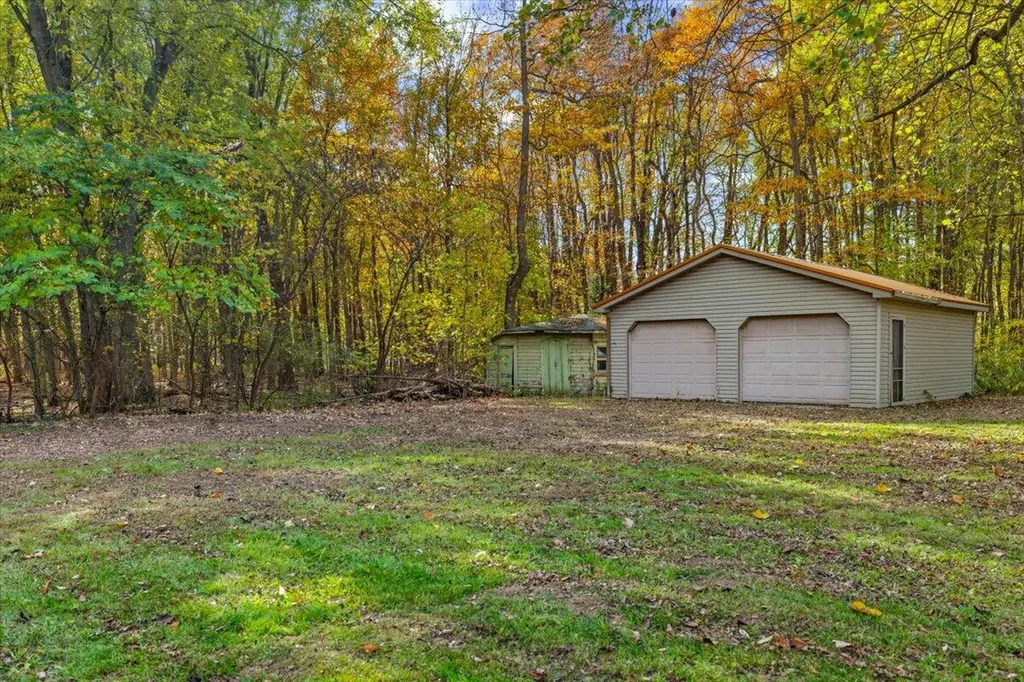 12980 Crestview Drive Chikaming Township MI 49125