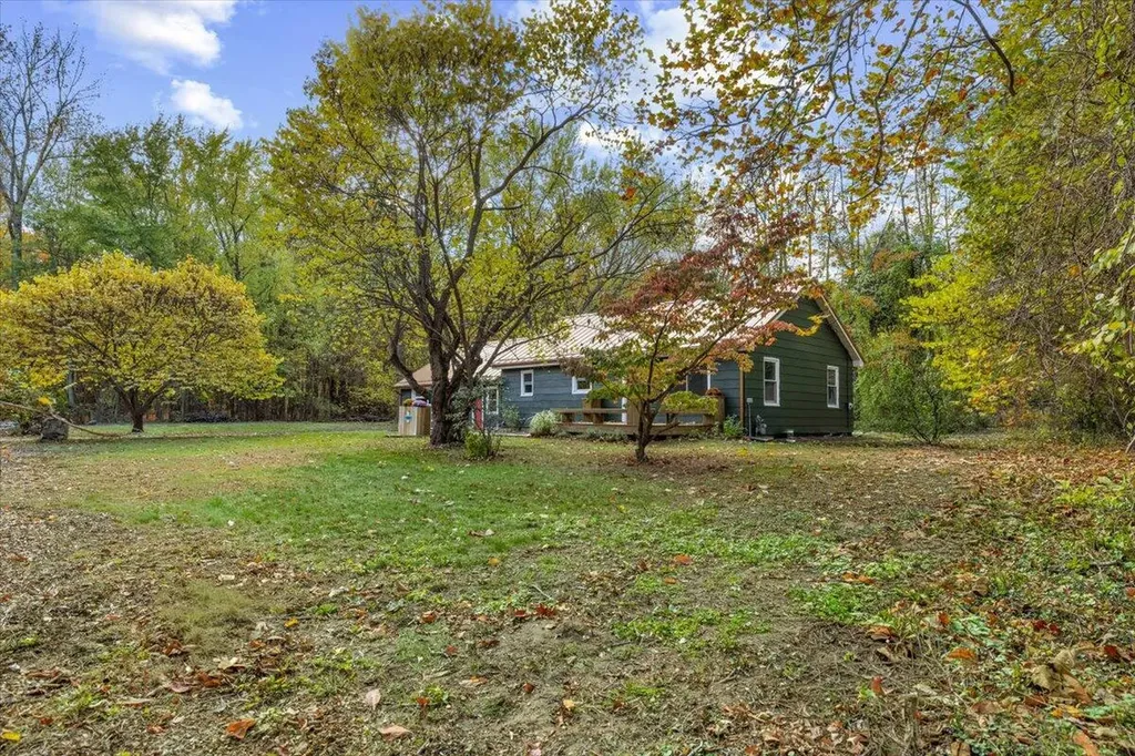 12980 Crestview Drive Chikaming Township MI 49125