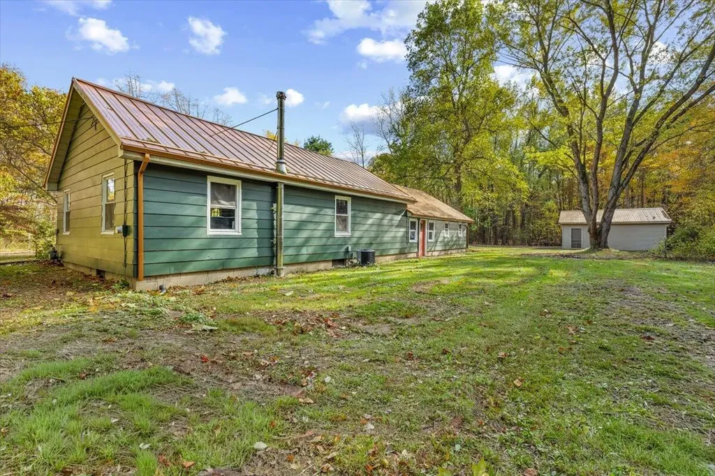 12980 Crestview Drive Chikaming Township MI 49125