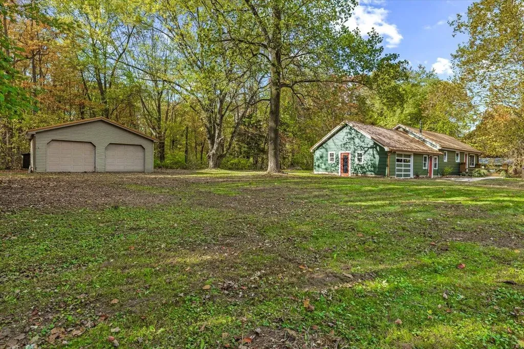 12980 Crestview Drive Chikaming Township MI 49125