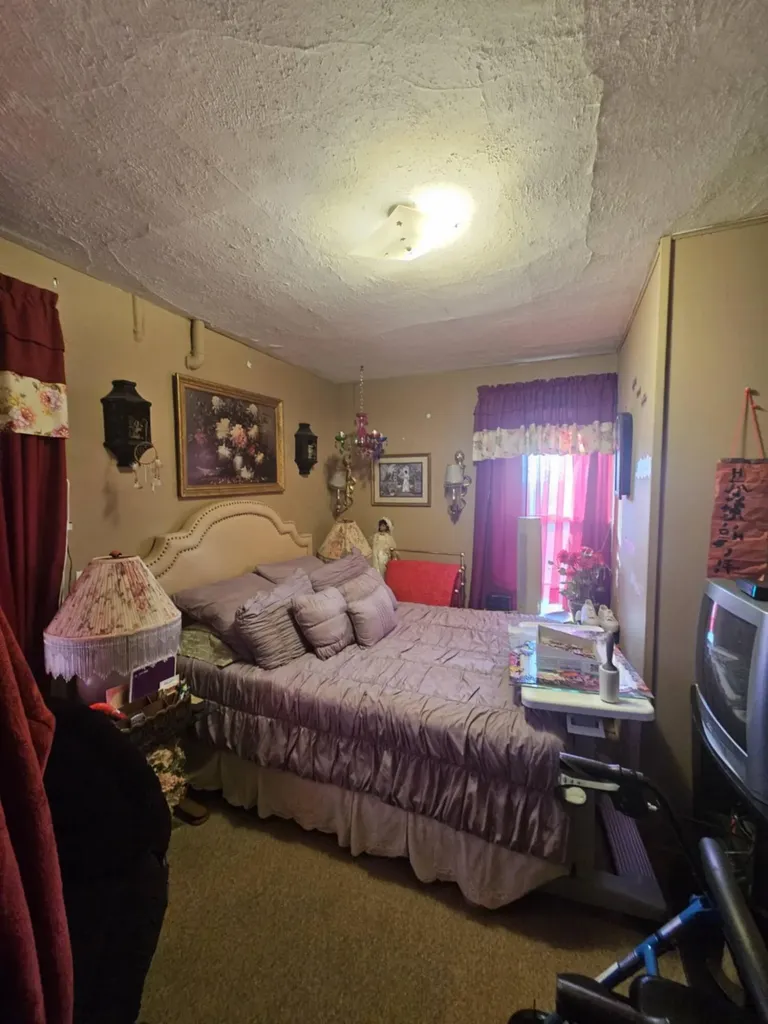 468 Colfax Avenue Benton Harbor City MI 49022