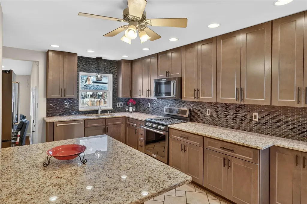 9 E Beech Street Three Oaks Village MI 49128