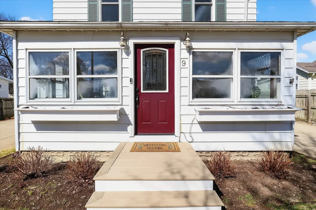 9 E Beech Street Three Oaks Village MI 49128