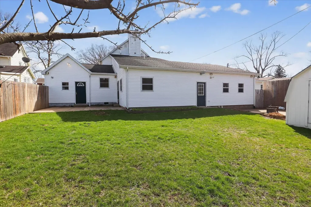 9 E Beech Street Three Oaks Village MI 49128
