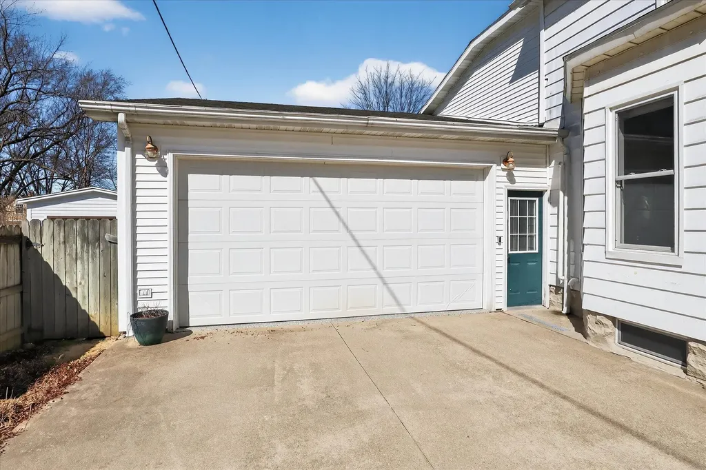 9 E Beech Street Three Oaks Village MI 49128