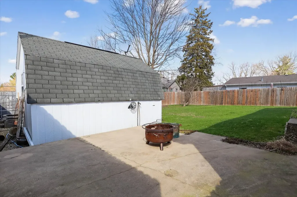 9 E Beech Street Three Oaks Village MI 49128