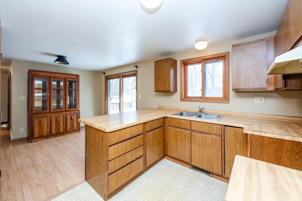 12843 S Wolcott Avenue Chikaming Township MI 49125