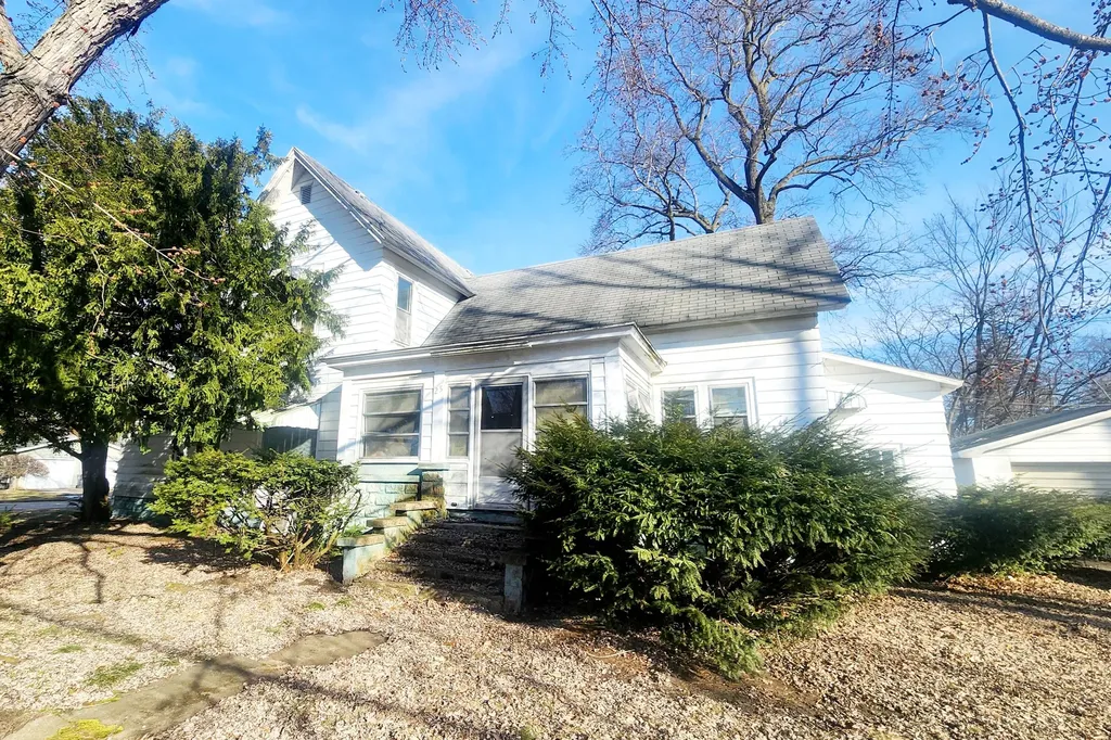 25 W South Street Hartford City MI 49057